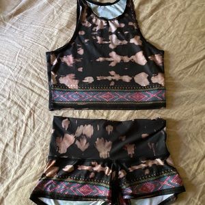 Rare Teeki Cusco Rambler yoga set crop top/shorts S